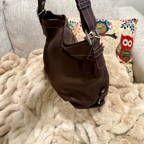 Coach Duffle Convertible Brown Pebble Leather/Lavender Lining Crossbody/Shoulder - Picture 3 of 9